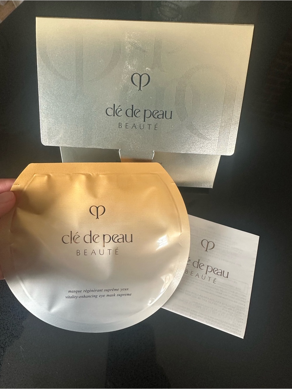 Vitality-Enhancing Eye Mask Supreme - Gold